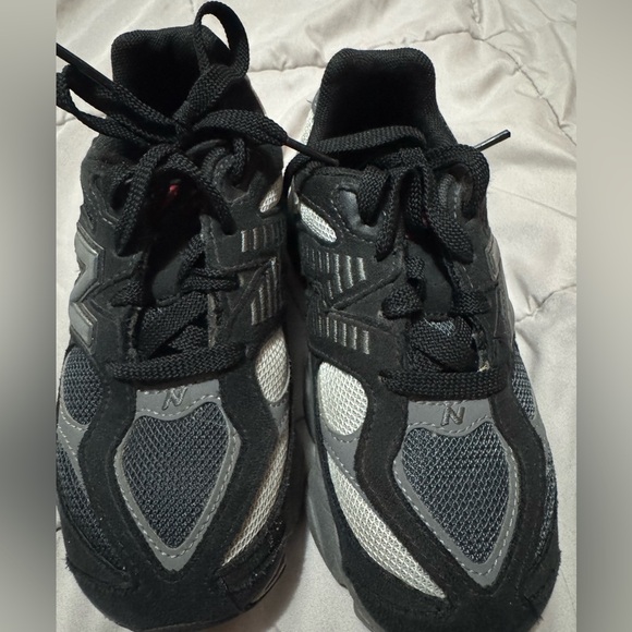 New Balance 9060 Casual - Picture 3 of 6